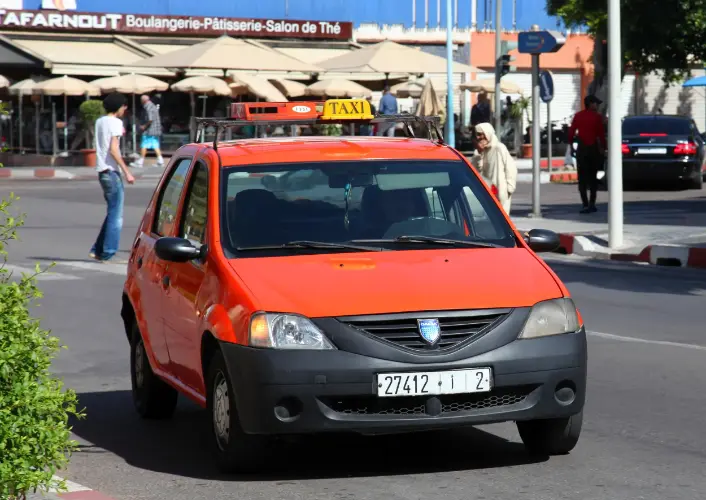 petit taxi in Agadr city red color 